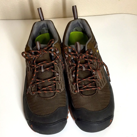 Keen men's Comfort outdoor hiking athletic shoes size 11.5